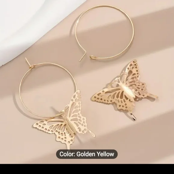 🛑3/$15 Golden hollow butterfly hoop earrings - Picture 3 of 4